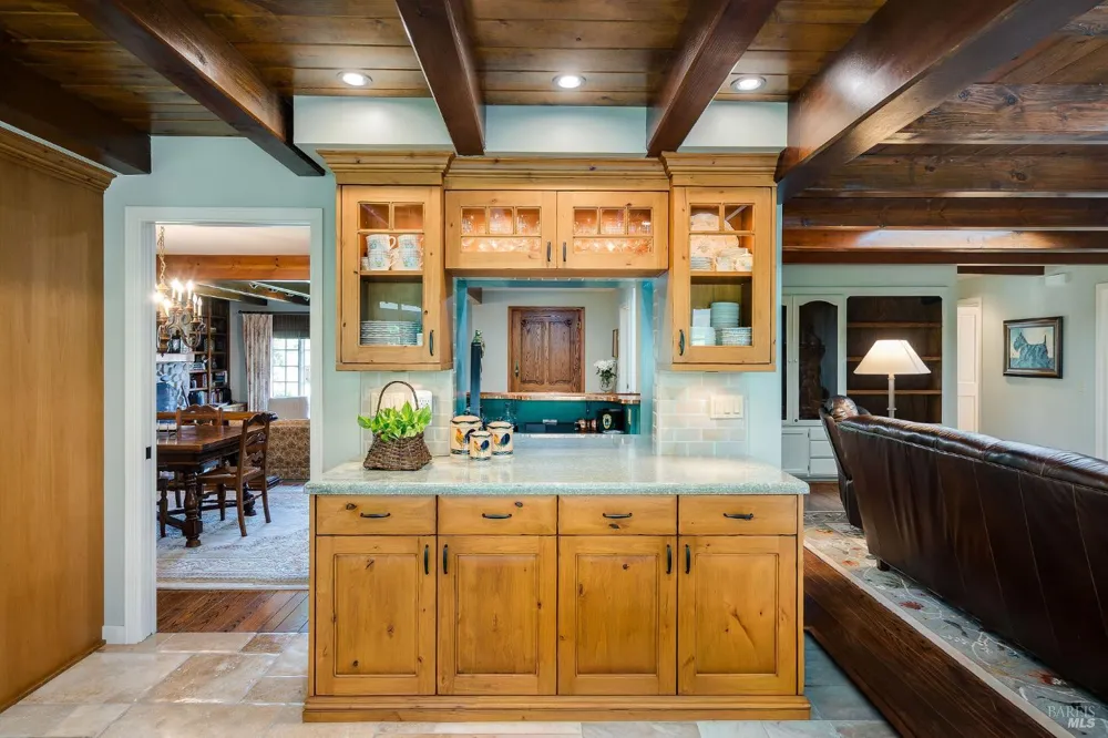 1660 Sylvaner Avenue St. Helena, CA 94574