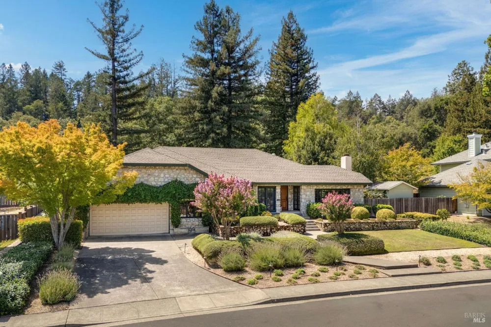 1660 Sylvaner Avenue St. Helena, CA 94574