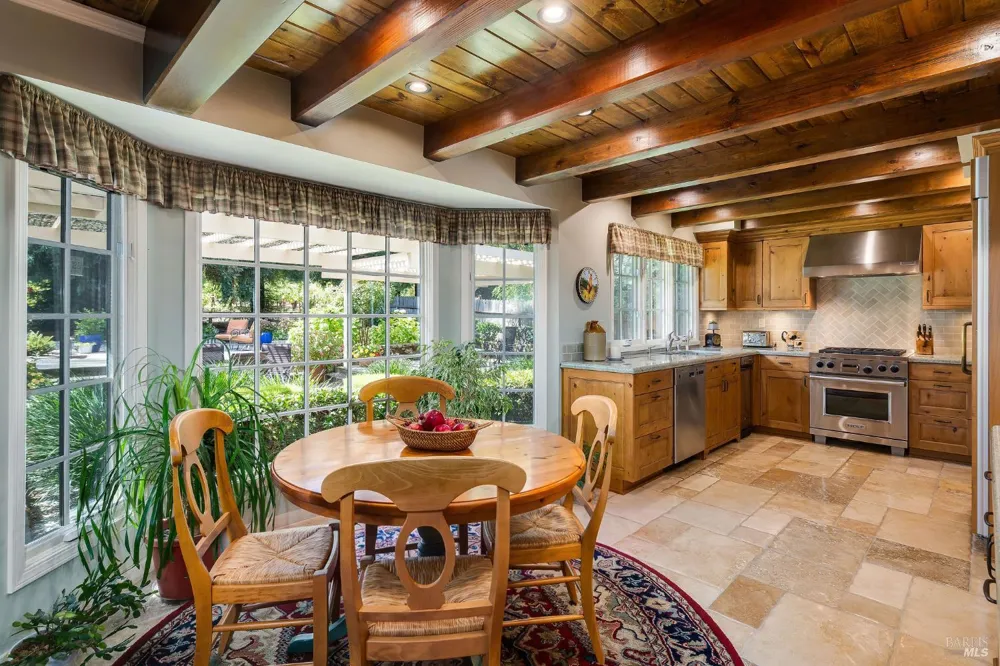 1660 Sylvaner Avenue St. Helena, CA 94574