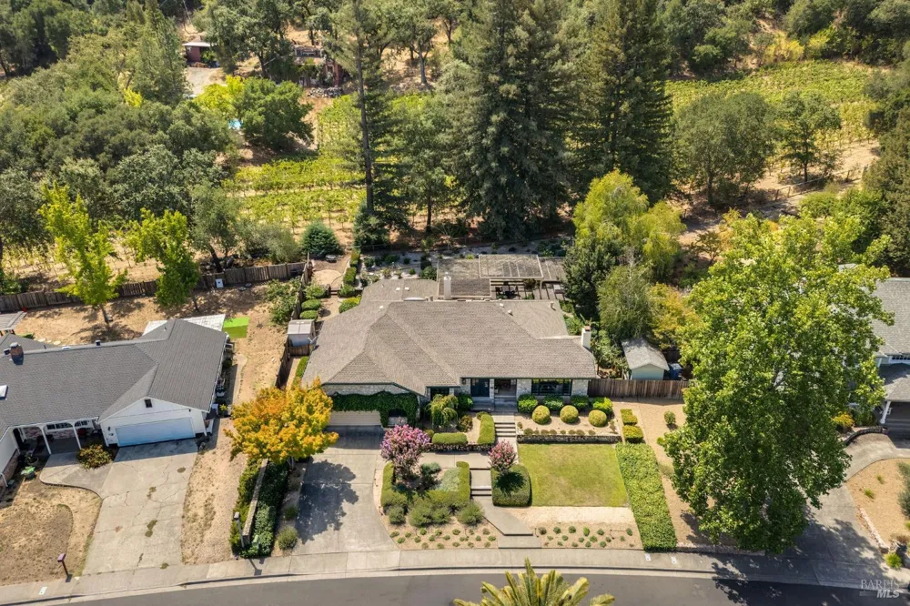 1660 Sylvaner Avenue St. Helena, CA 94574
