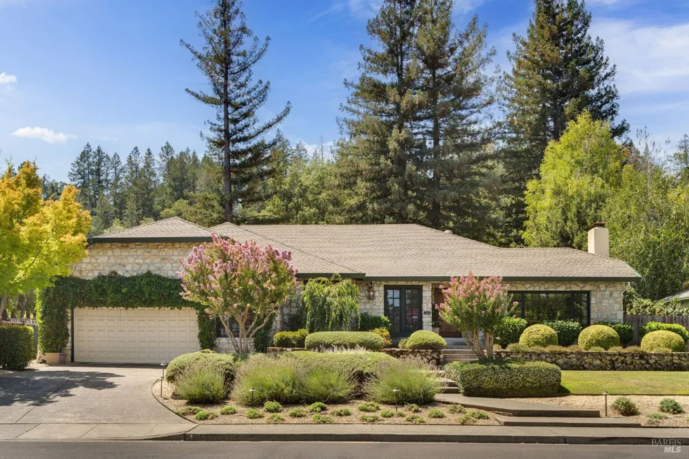 1660 Sylvaner Avenue St. Helena, CA 94574