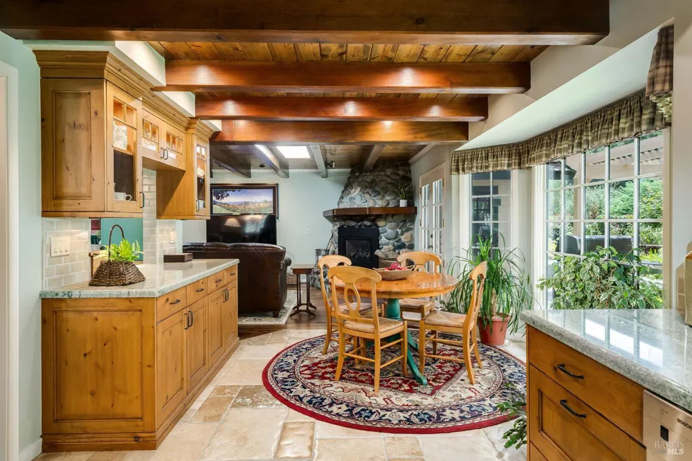 1660 Sylvaner Avenue St. Helena, CA 94574