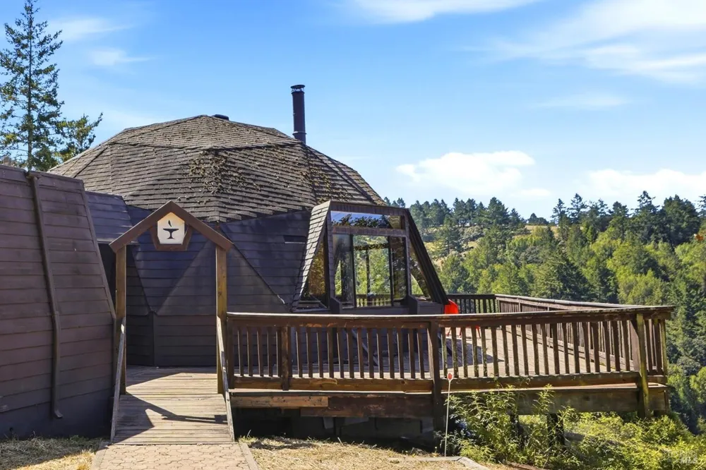 10635 Barnett Valley Road Sebastopol, CA 95472
