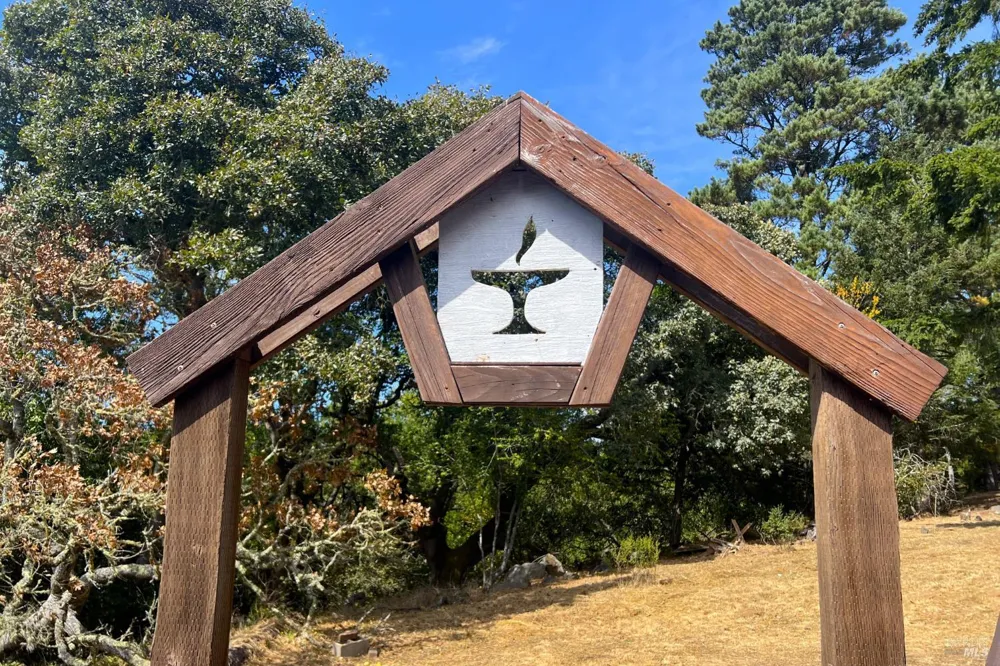10635 Barnett Valley Road Sebastopol, CA 95472