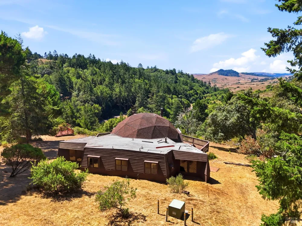 10635 Barnett Valley Road Sebastopol, CA 95472