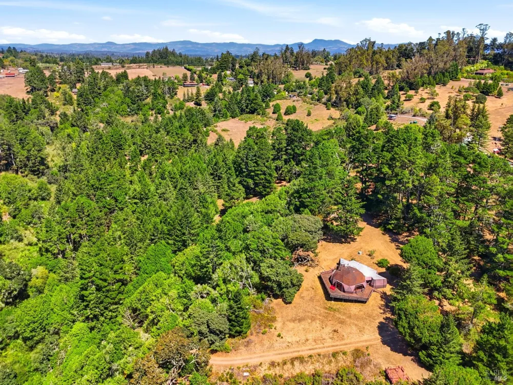 10635 Barnett Valley Road Sebastopol, CA 95472