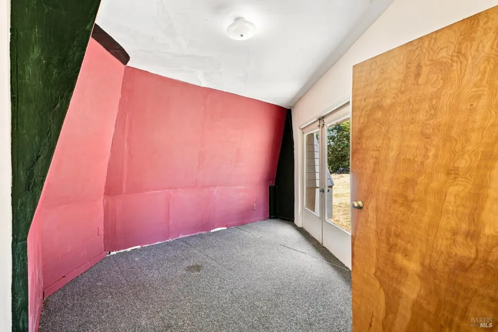 10635 Barnett Valley Road Sebastopol, CA 95472