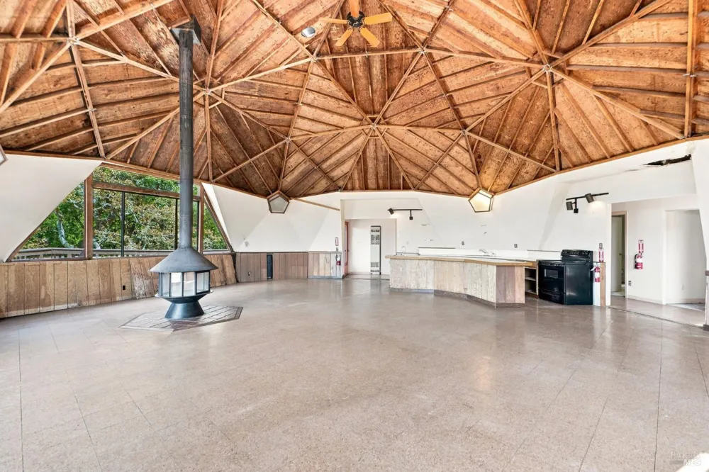 10635 Barnett Valley Road Sebastopol, CA 95472
