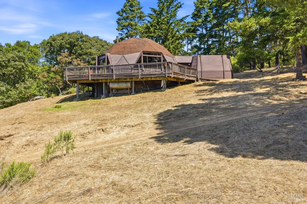 10635 Barnett Valley Road Sebastopol, CA 95472