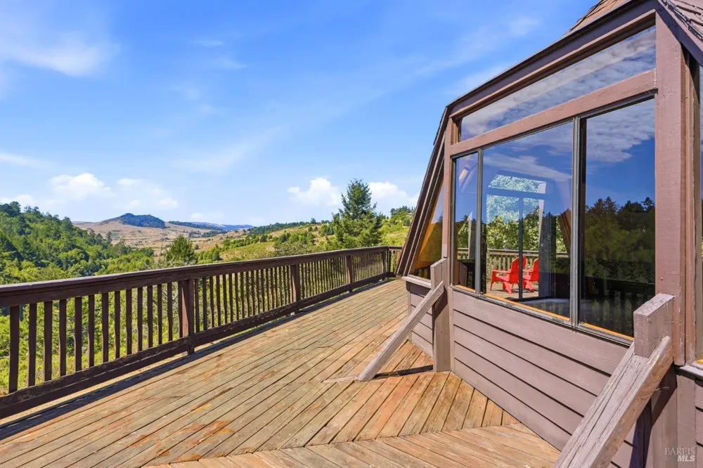 10635 Barnett Valley Road Sebastopol, CA 95472
