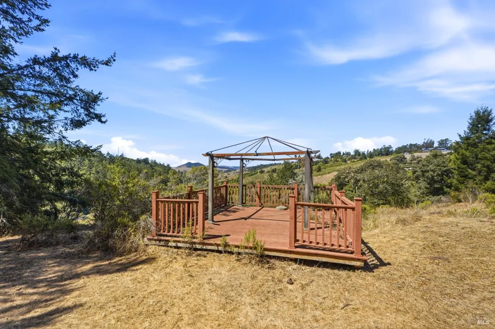 10635 Barnett Valley Road Sebastopol, CA 95472