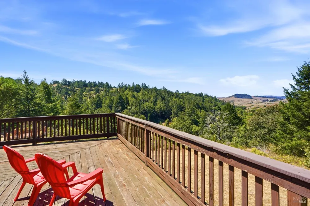 10635 Barnett Valley Road Sebastopol, CA 95472