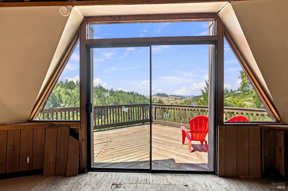 10635 Barnett Valley Road Sebastopol, CA 95472