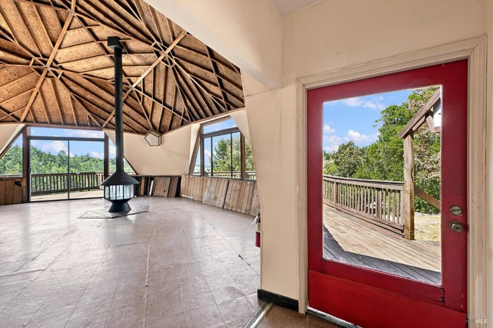 10635 Barnett Valley Road Sebastopol, CA 95472
