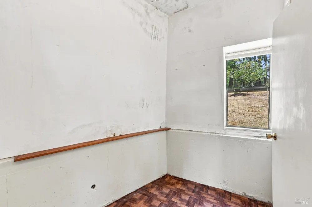 10635 Barnett Valley Road Sebastopol, CA 95472