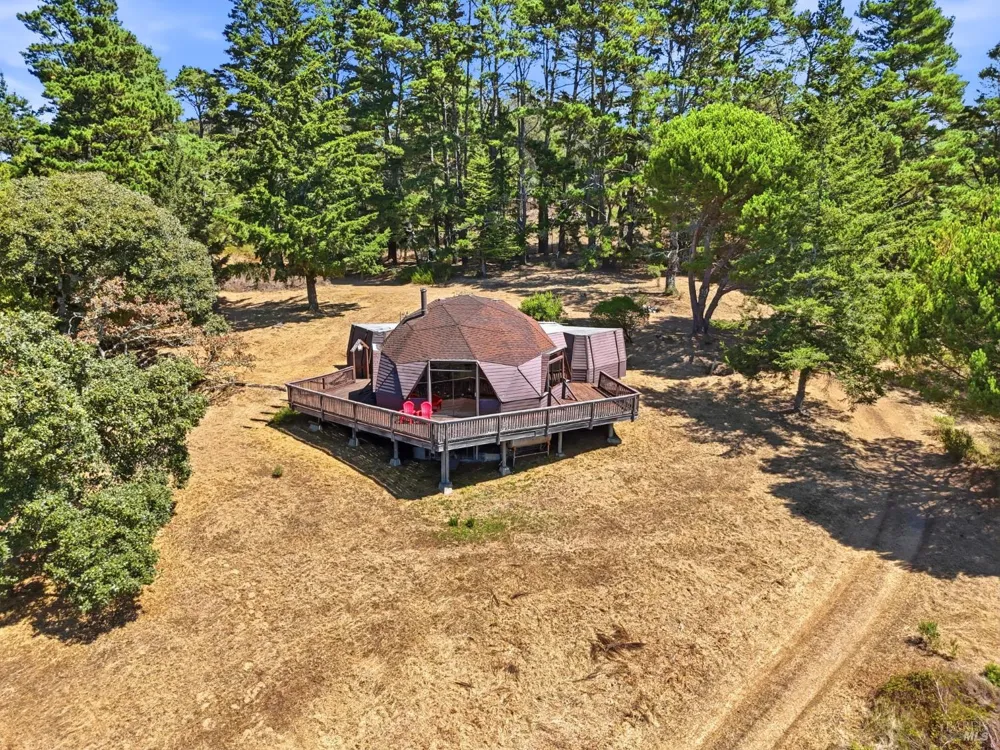 10635 Barnett Valley Road Sebastopol, CA 95472