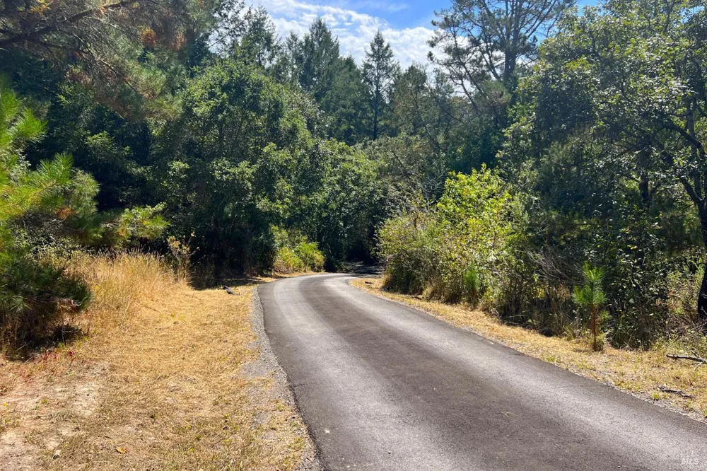 10635 Barnett Valley Road Sebastopol, CA 95472