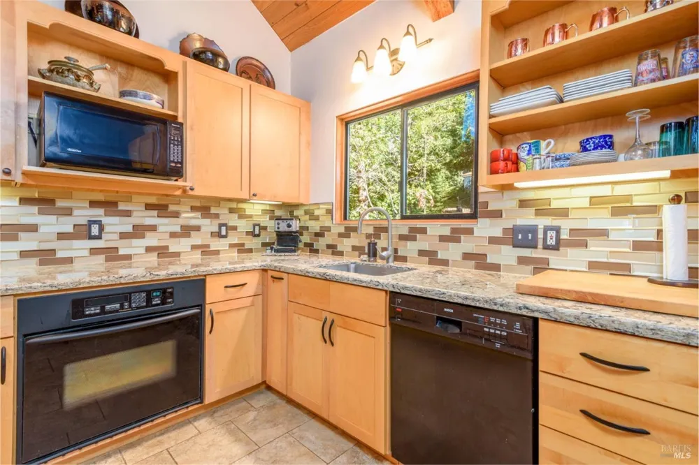 38120 Ocean Ridge Drive Gualala, CA 95445