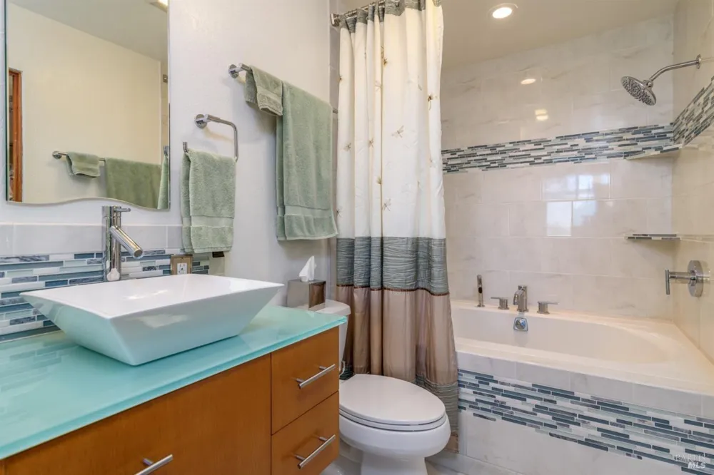 38120 Ocean Ridge Drive Gualala, CA 95445