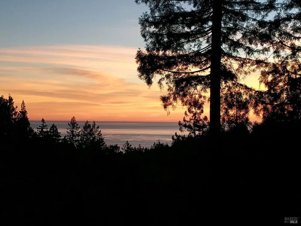 38120 Ocean Ridge Drive Gualala, CA 95445