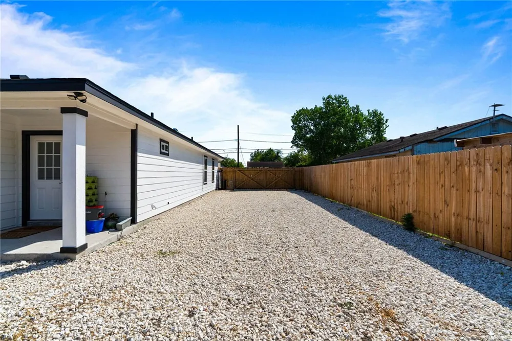 2510 Viola Avenue Corpus Christi, TX 78415