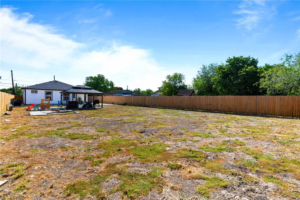 2510 Viola Avenue Corpus Christi, TX 78415