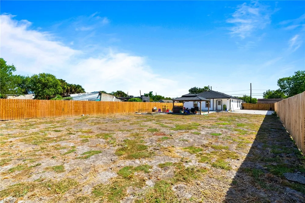 2510 Viola Avenue Corpus Christi, TX 78415