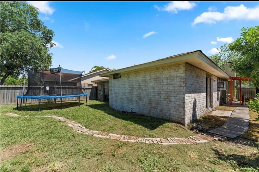 5337 Crossridge Drive Corpus Christi, TX 78413