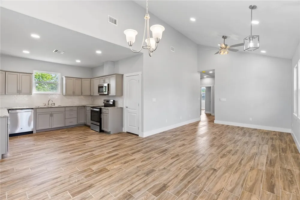 219 S 10th Street Aransas Pass, TX 78336