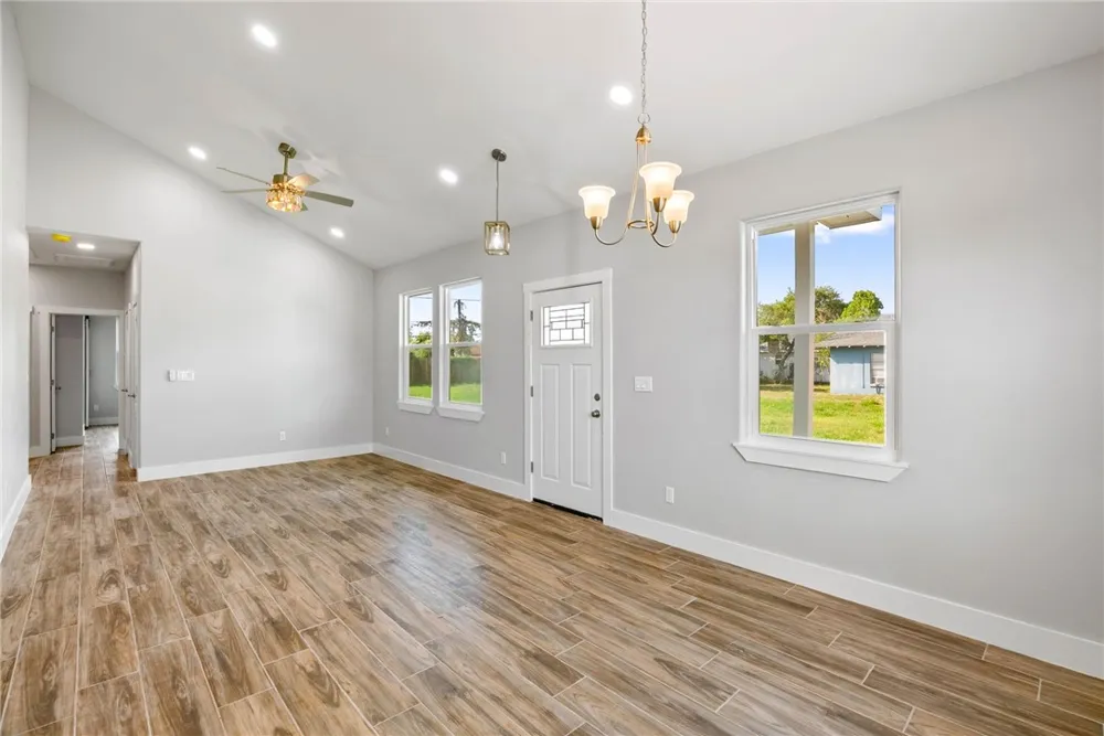 219 S 10th Street Aransas Pass, TX 78336