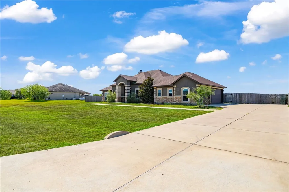 6718 Wesley Way Corpus Christi, TX 78415