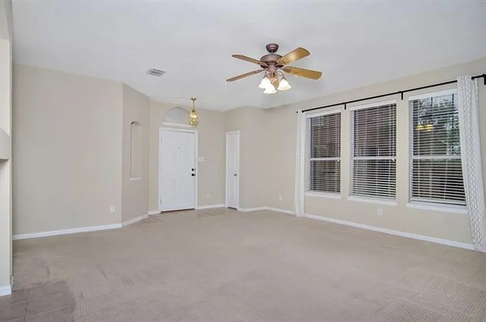 8409 Island Court Fort Worth, TX 76137