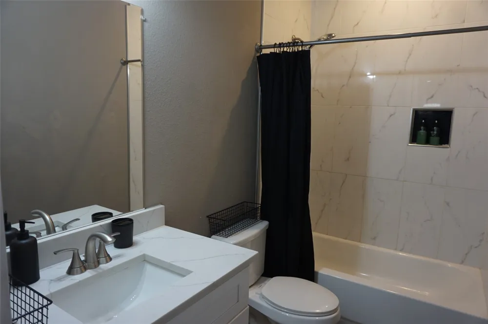 4819 Baldwin Street Dallas, TX 75210