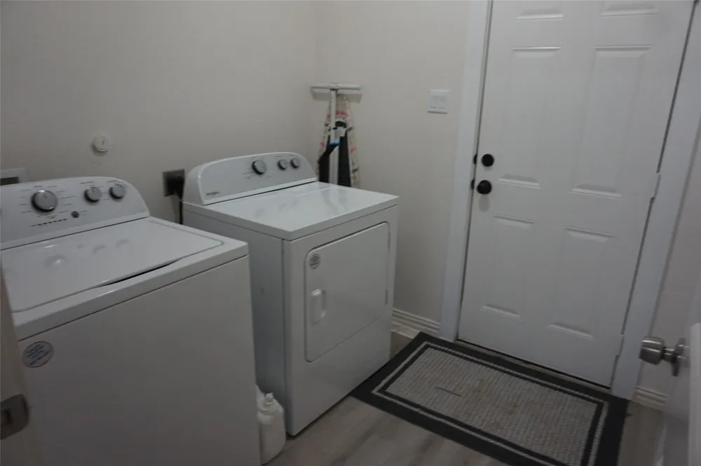4819 Baldwin Street Dallas, TX 75210