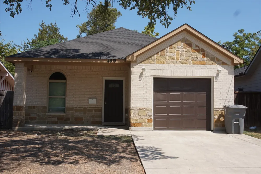 4819 Baldwin Street Dallas, TX 75210