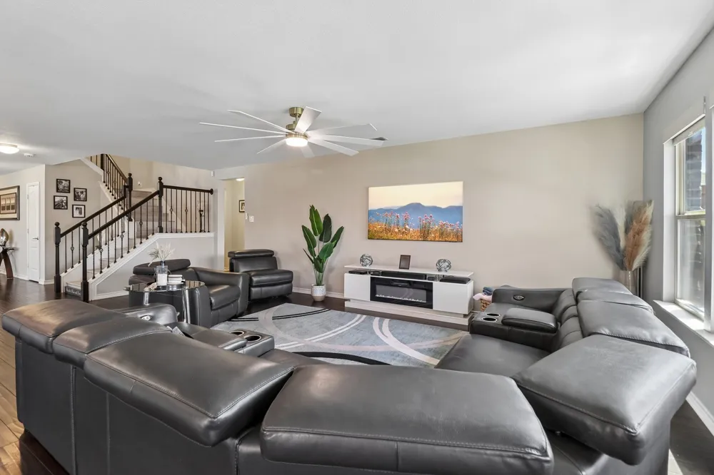 716 Snowy Orchid Lane DeSoto, TX 75115