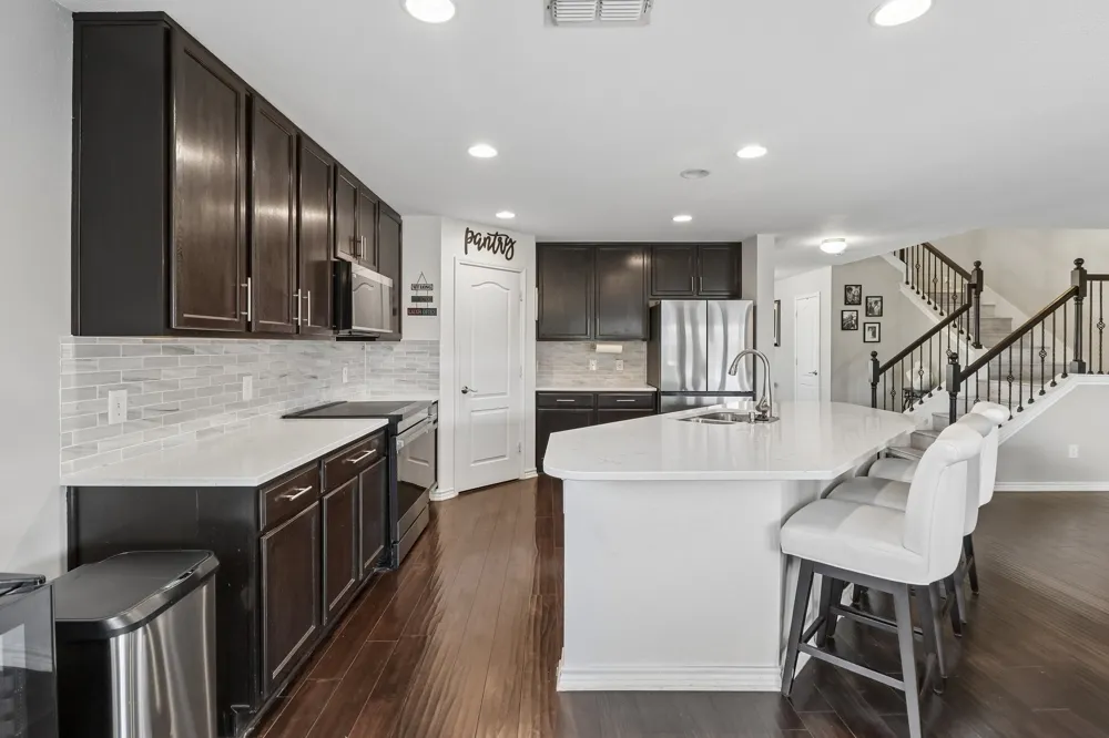 716 Snowy Orchid Lane DeSoto, TX 75115