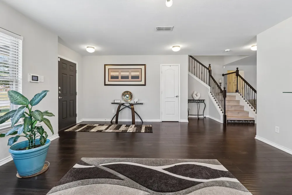 716 Snowy Orchid Lane DeSoto, TX 75115