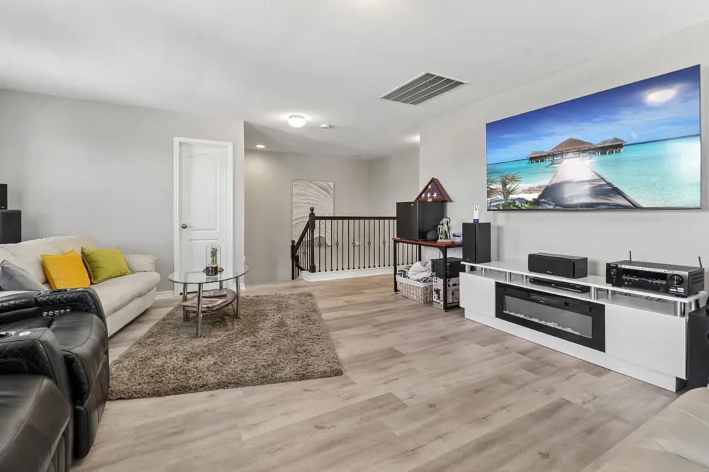 716 Snowy Orchid Lane DeSoto, TX 75115