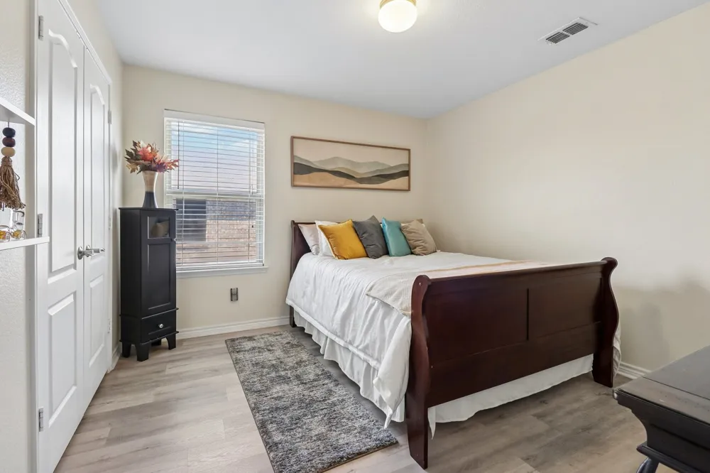 716 Snowy Orchid Lane DeSoto, TX 75115