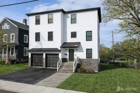 7 Maple Street