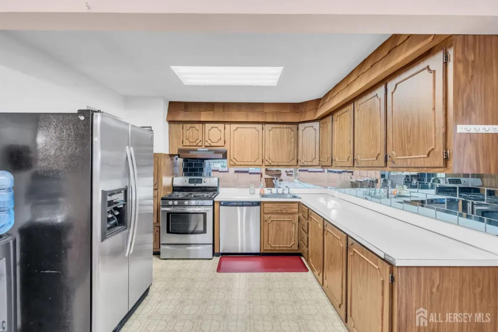 140 Camelot Drive Port Reading, NJ 07064