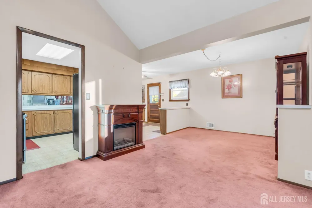 140 Camelot Drive Port Reading, NJ 07064