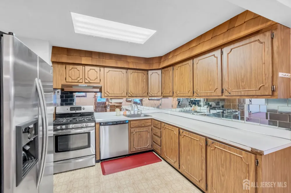140 Camelot Drive Port Reading, NJ 07064