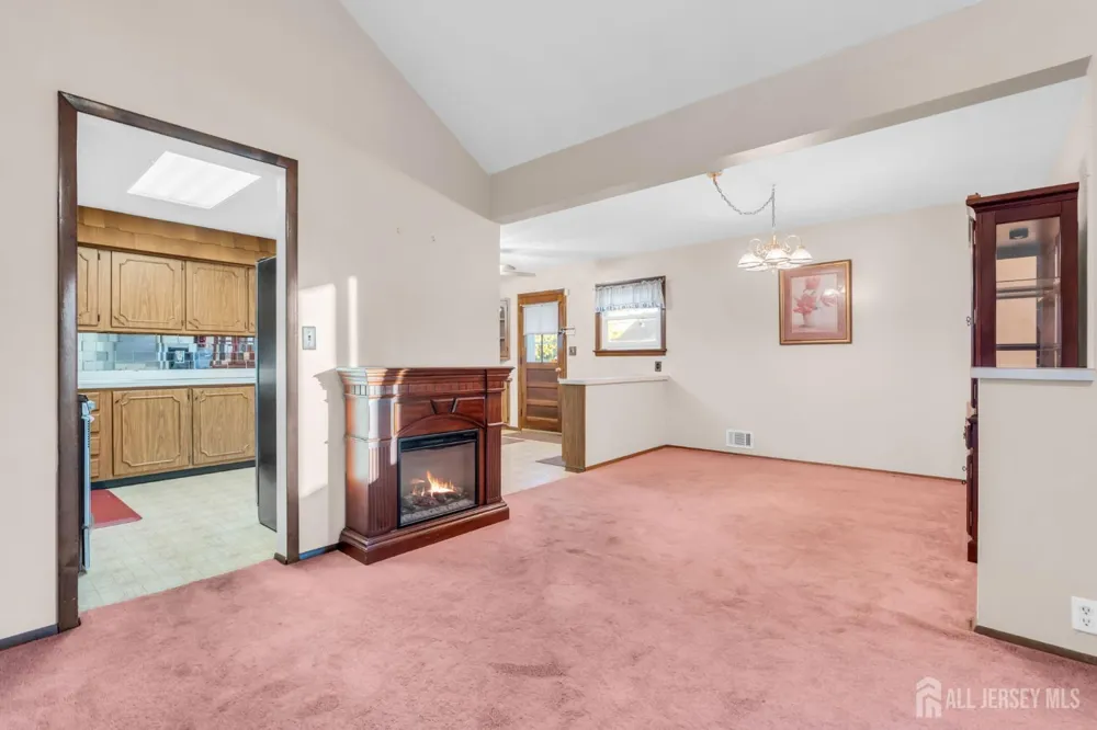 140 Camelot Drive Port Reading, NJ 07064