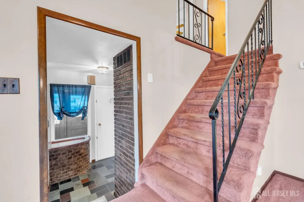140 Camelot Drive Port Reading, NJ 07064