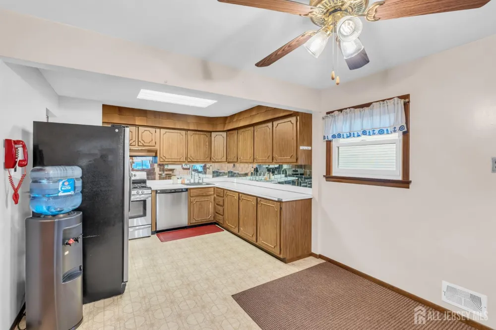 140 Camelot Drive Port Reading, NJ 07064