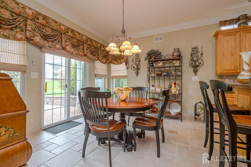 12 Crenshaw Court Monroe, NJ 08831