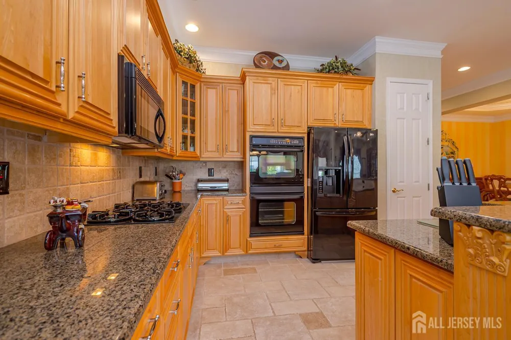 12 Crenshaw Court Monroe, NJ 08831