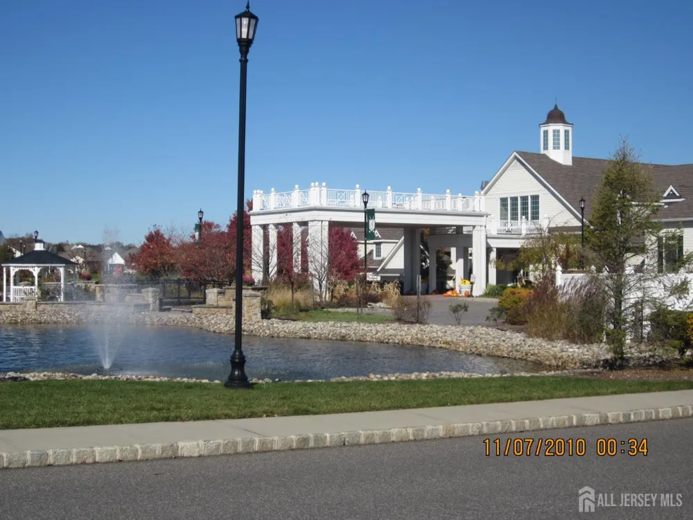 12 Crenshaw Court Monroe, NJ 08831